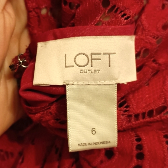 Loft Lace Dress - Picture 7 of 9